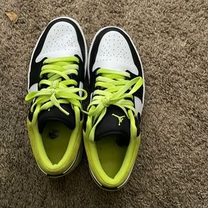 Air Jordan 1 Low 'Cyber Mens